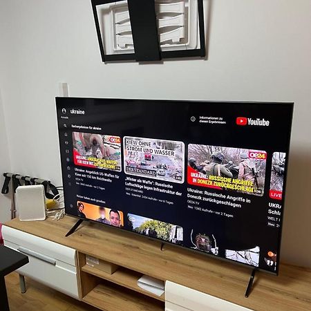 Modern Apartment Bei U Bahn Simmering Вена Экстерьер фото