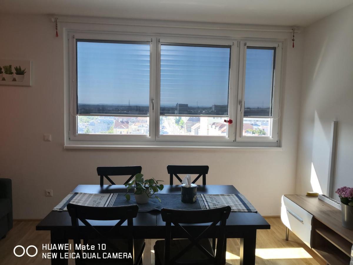 Modern Apartment Bei U Bahn Simmering Вена Экстерьер фото