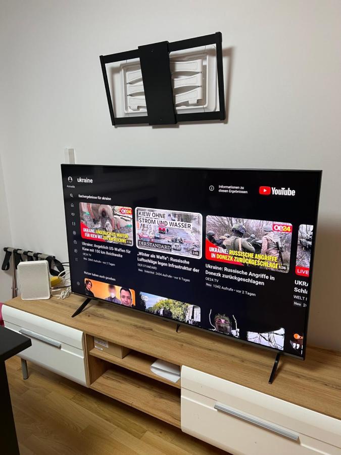 Modern Apartment Bei U Bahn Simmering Вена Экстерьер фото
